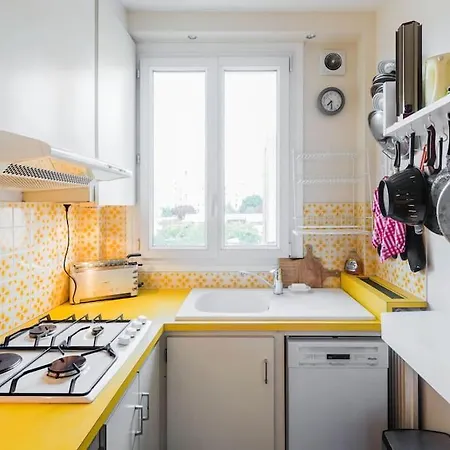 10 Mns From Champs-elysees, Quiet Apartment