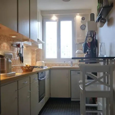 Apartment 10 Mns From Champs-elysees, Quiet Paris