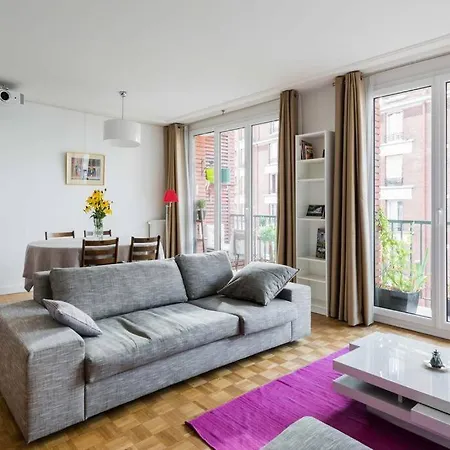 Apartment 10 Mns From Champs-elysees, Quiet *