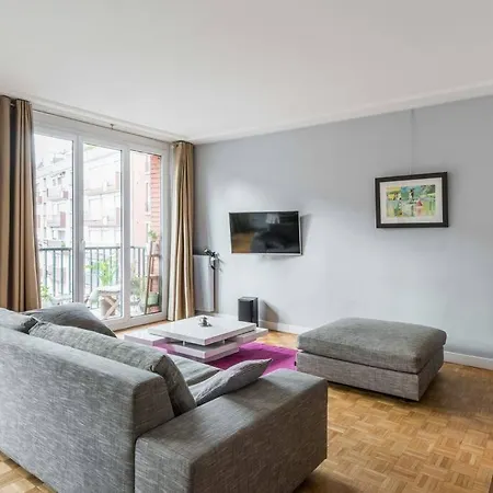 Apartment 10 Mns From Champs-elysees, Quiet *